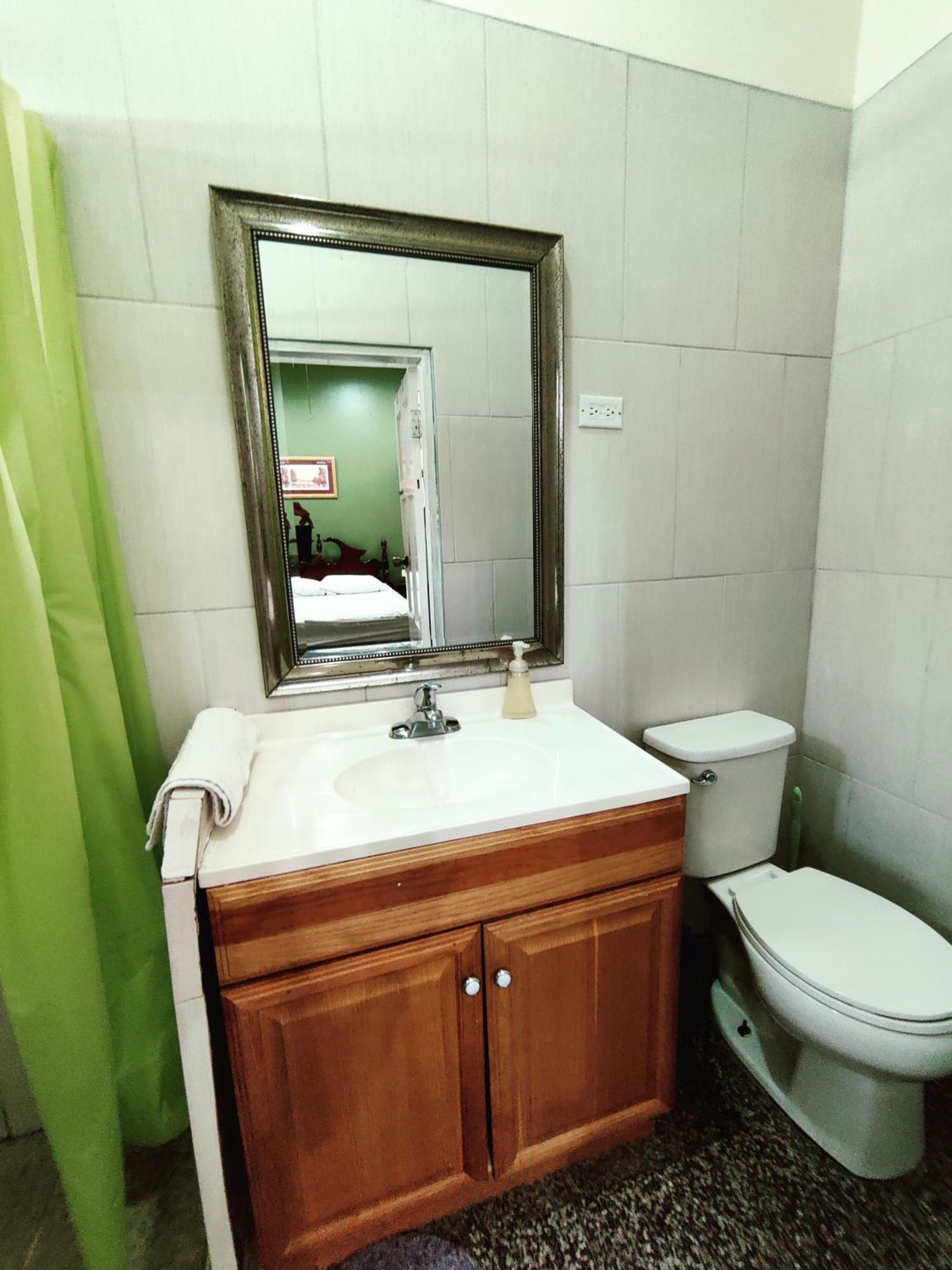 Woodbrook On The Avenue Bed & Breakfast Port of Spain Luaran gambar
