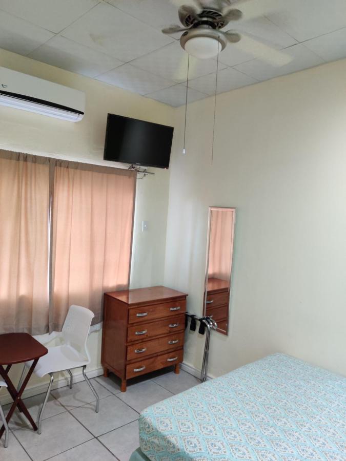 Woodbrook On The Avenue Bed & Breakfast Port of Spain Luaran gambar