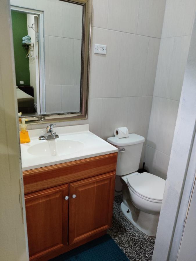 Woodbrook On The Avenue Bed & Breakfast Port of Spain Luaran gambar