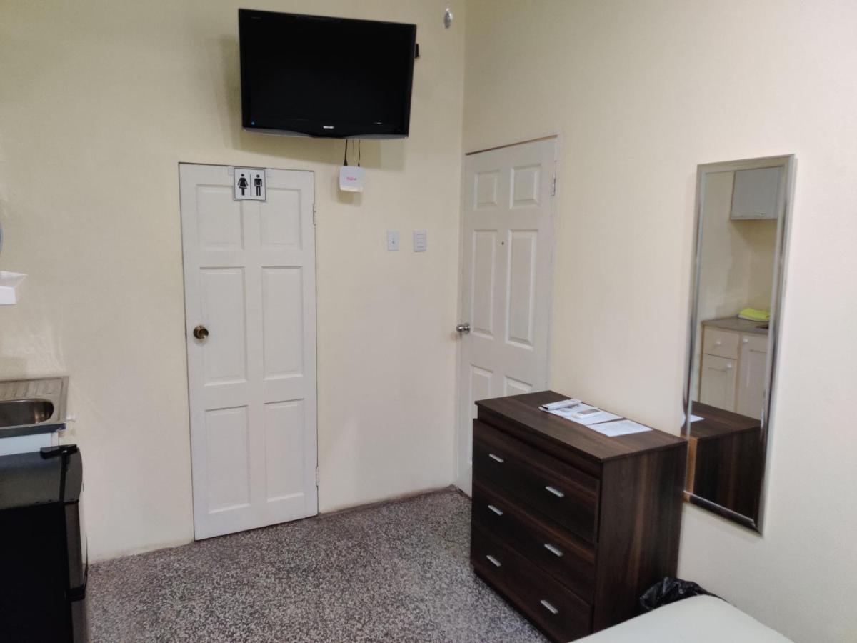Woodbrook On The Avenue Bed & Breakfast Port of Spain Luaran gambar